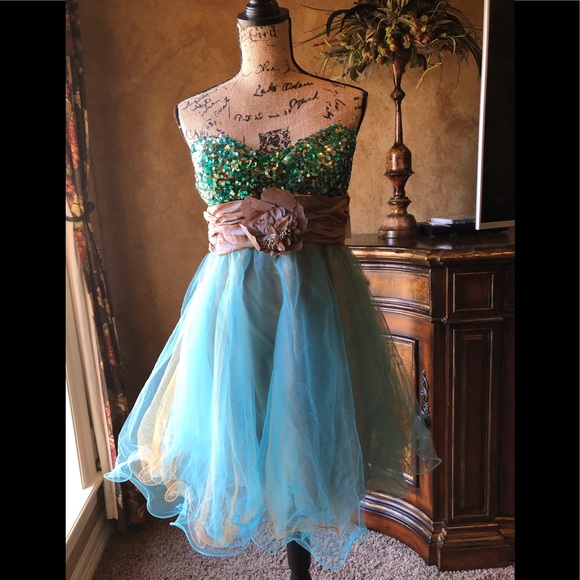 🆕 NWT! Chicas Prom Dress!!! Fabulous!!, - Picture 1 of 4